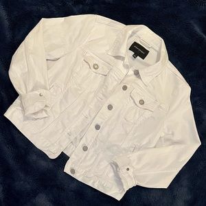 Banana Republic white jean jacket. Size small